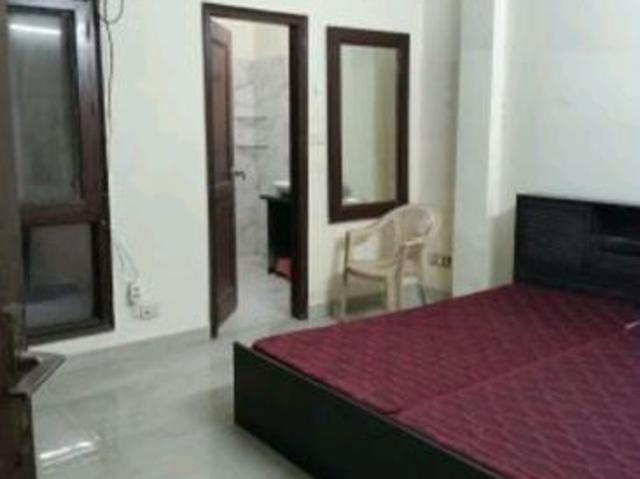 Rental | 3 BHK 1991 Sq.Ft. Apartment in RWA Apartments Sector 27
