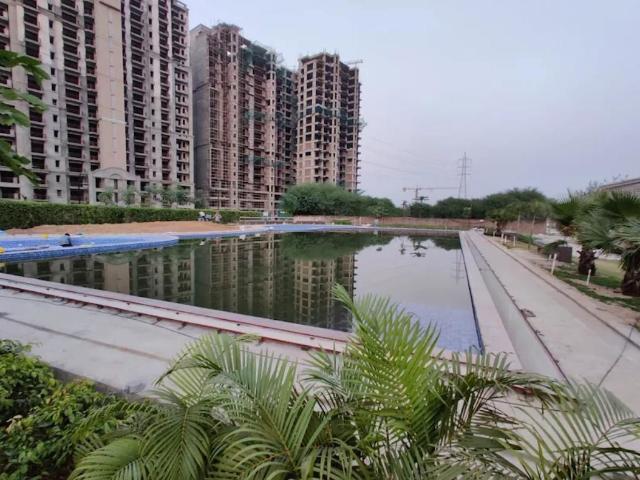 Rental | 3 BHK + 1900 Sq.Ft. Apartment in ATS Golf Meadows