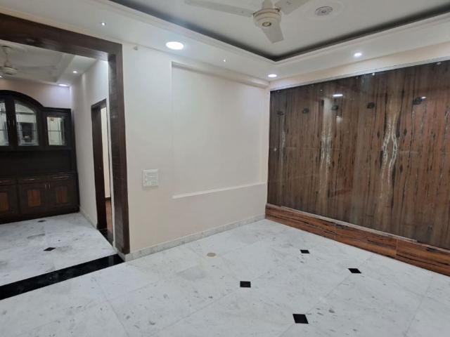 Rental | 3 BHK 1900 Sq.Ft. Apartment in Dwarka