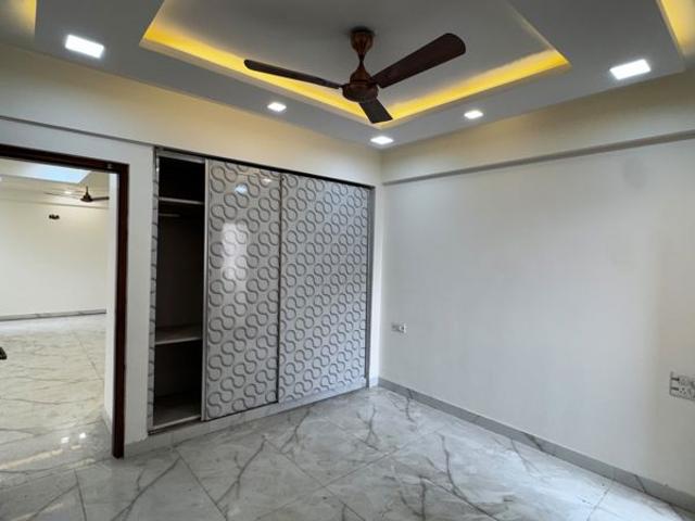 Rental | 3 BHK 1900 Sq.Ft. Apartment in Dwarka