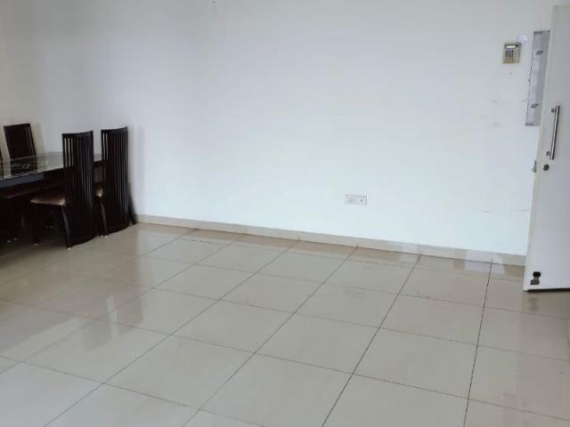 Rental | 3 BHK + 1900 Sq.Ft. Apartment in Emaar Palm Gardens