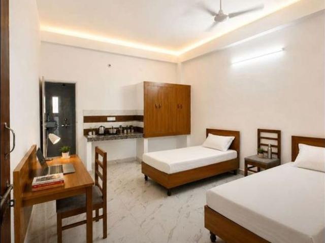 Rental | 3 BHK 1900 Sq.Ft. Apartment in Experion Capital
