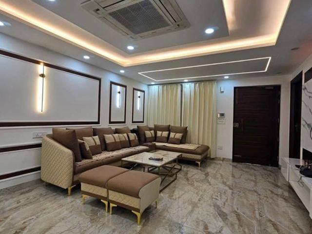 Rental | 3 BHK 1900 Sq.Ft. Apartment in Freedom Fighters Enclave