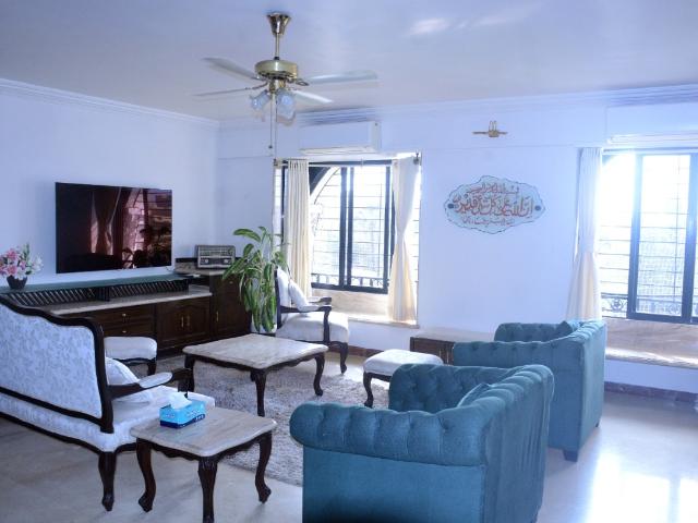 Rental | 3 BHK + 1900 Sq.Ft. Apartment in Konark Classic