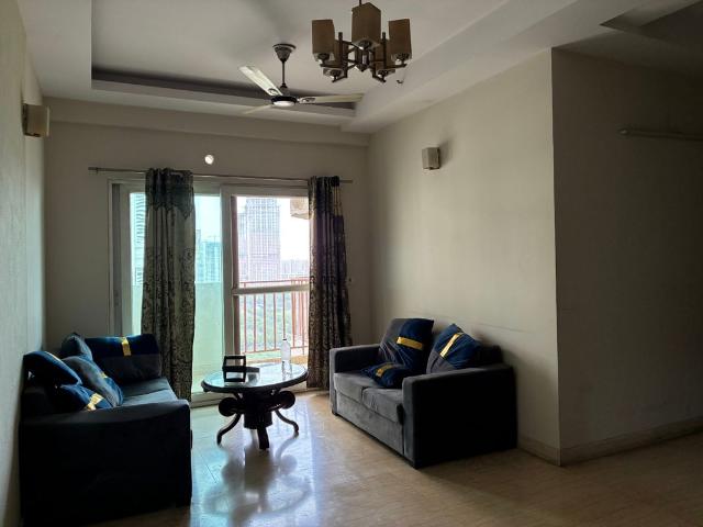 Rental | 3 BHK + 1900 Sq.Ft. Apartment in Mahagun Moderne