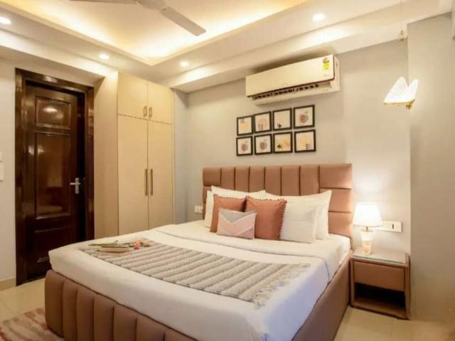 Rental | 3 BHK + 1900 Sq.Ft. Apartment in SAS Shalimar Grand