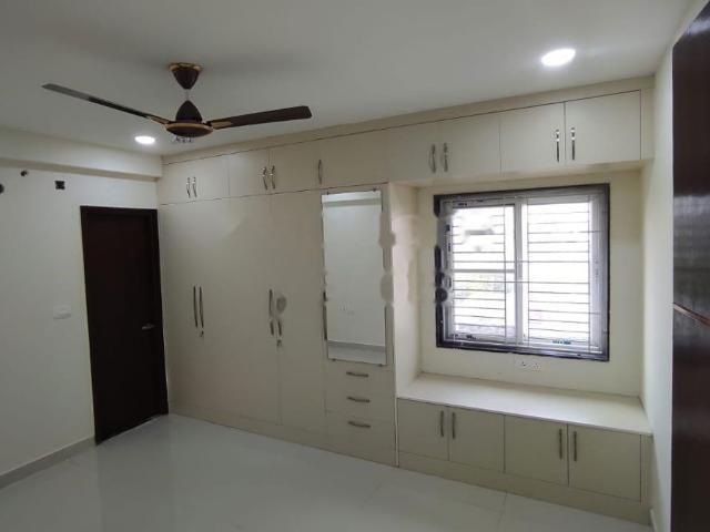 Rental | 3 BHK 1900 Sq.Ft. Apartment in Sri Sai Jewel Heights
