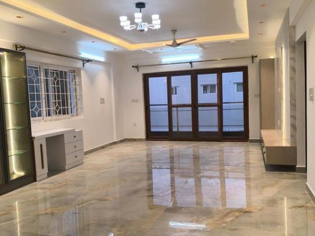 Rental | 3 BHK + 1900 Sq.Ft. Apartment in Richmond Town
