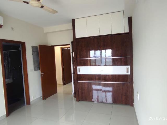 Rental | 3 BHK + 1910 Sq.Ft. Apartment in RMZ Galleria