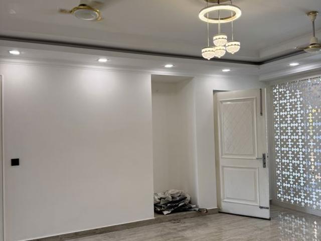 Rental | 3 BHK + 1925 Sq.Ft. Apartment in Omaxe Royal Residency Faridabad