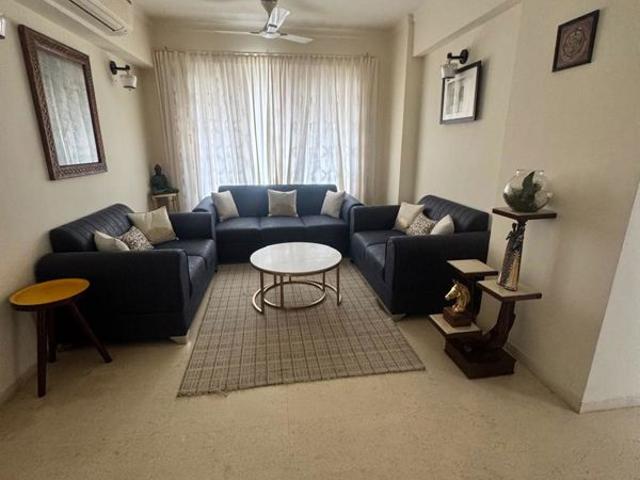 Rental | 3 BHK 1931 Sq.Ft. Apartment in DLF The Skycourt