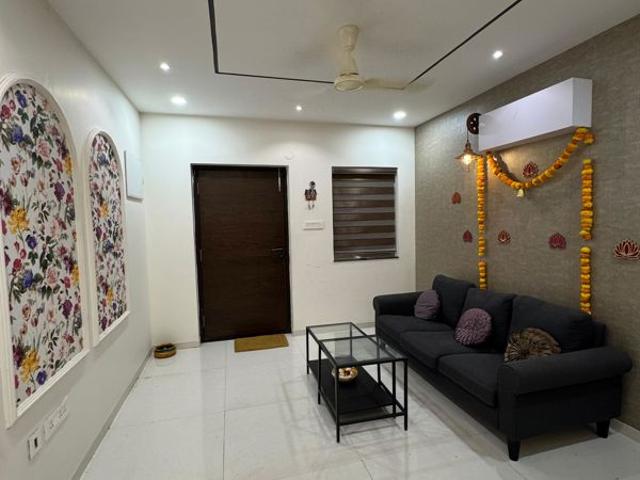 Rental | 3 BHK + 1935 Sq.Ft. Apartment in Frontline Seven