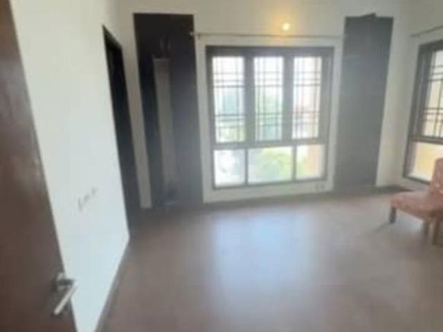 Rental | 3 BHK 1935 Sq.Ft. Apartment in Radium Apartments