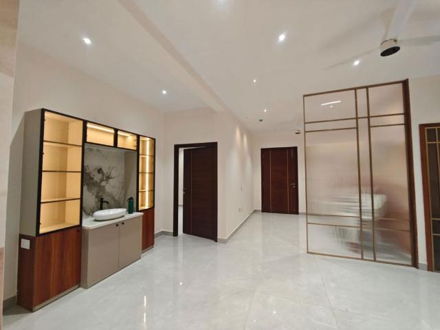 Rental | 3 BHK + 2040 Sq.Ft. Apartment in Hallmark Treasor