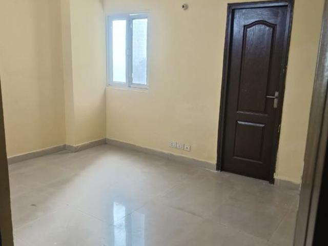 Rental | 3 BHK 2050 Sq.Ft. Apartment in Maxblis Grand Wellington