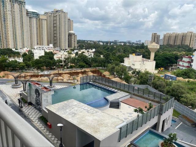 Rental | 3 BHK 2080 Sq.Ft. Apartment in DS Max Skycity