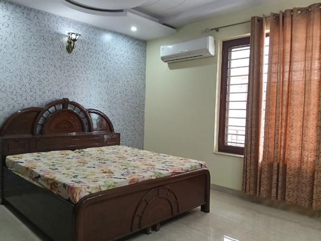Rental | 3 BHK 2000 Sq.Ft. Villa in Sector 23