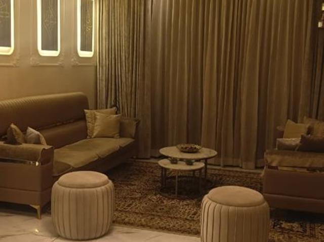 Rental | 3 BHK + 2000 Sq.Ft. Apartment in Adarsh Palace