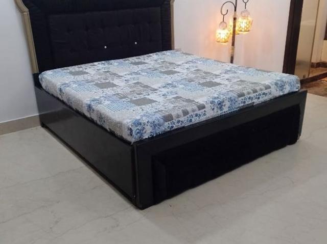 Rental | 3 BHK + 2000 Sq.Ft. Apartment in Greater Kailash I
