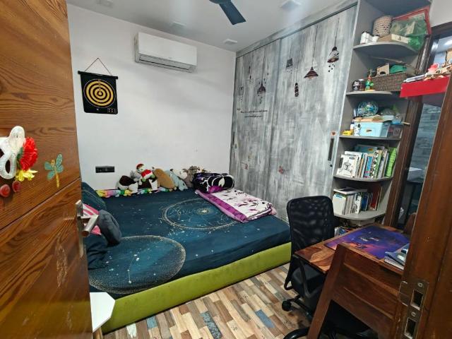 Rental | 3 BHK 2000 Sq.Ft. Apartment in Greater Kailash II