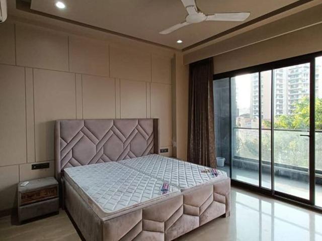 Rental | 3 BHK 2000 Sq.Ft. Apartment in Freedom Fighters Enclave
