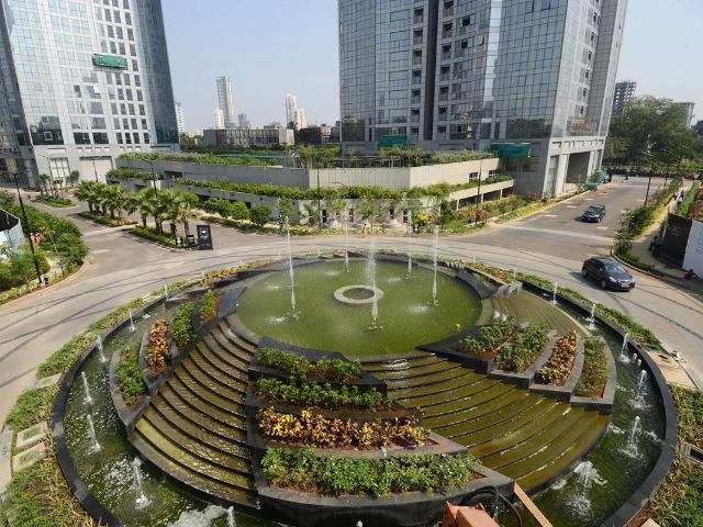Rental | 3 BHK 2000 Sq.Ft. Apartment in Innovative Icon