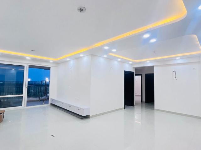 Rental | 3 BHK 2000 Sq.Ft. Apartment in Sector 19B Dwarka