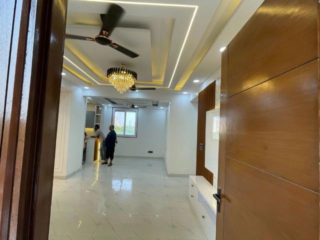 Rental | 3 BHK 2000 Sq.Ft. Apartment in Sector 6 Dwarka