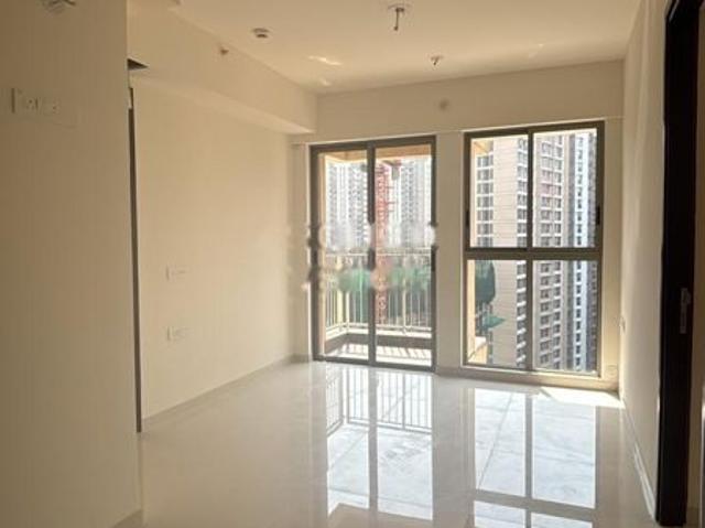 Rental | 3 BHK 2000 Sq.Ft. Apartment in Sheth Zuri