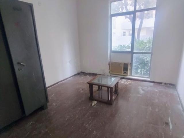 Rental | 3 BHK 2000 Sq.Ft. Apartment in Vatika Lifestyle Homes