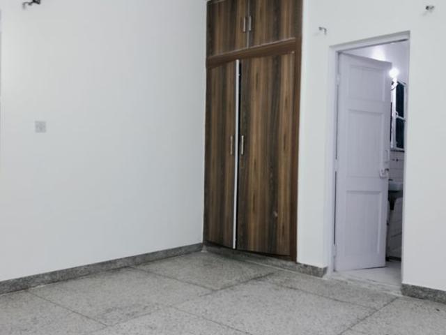 Rental | 3 BHK 2000 Sq.Ft. Apartment in Vasant Kunj