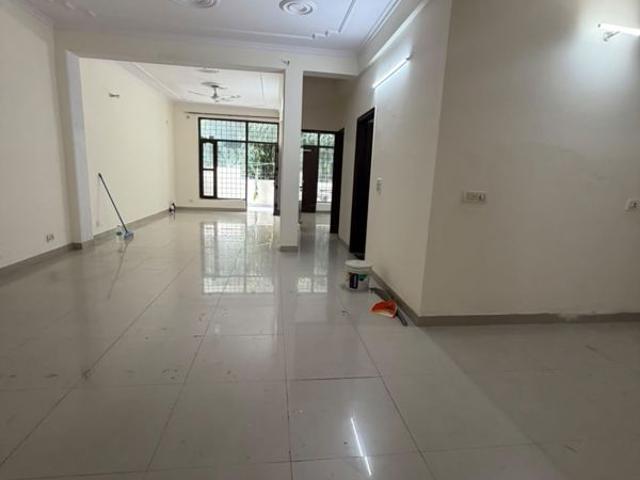 Rental | 3 BHK + 2000 Sq.Ft. Independent House in Sector 39