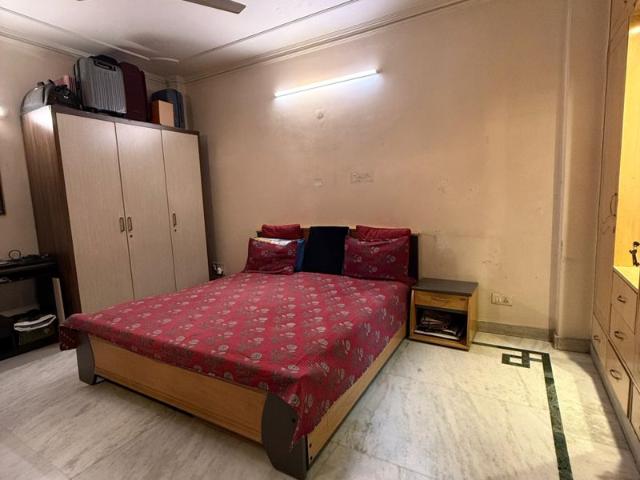 Rental | 3 BHK 200 Sq.Ft. Apartment in Jangpura