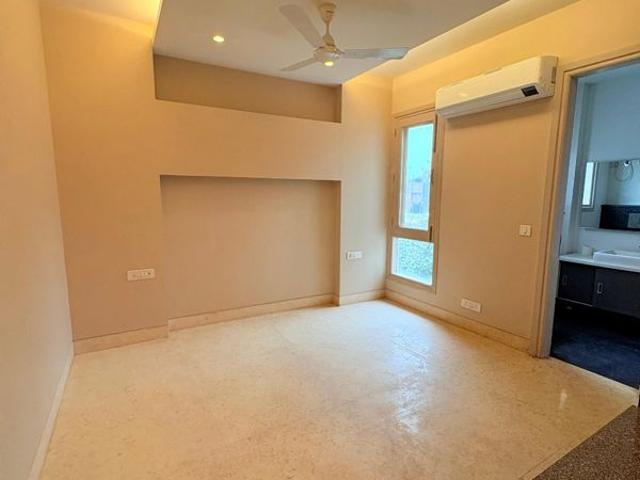 Rental | 3 BHK 200 Sq.Yd. Apartment in Kalkaji