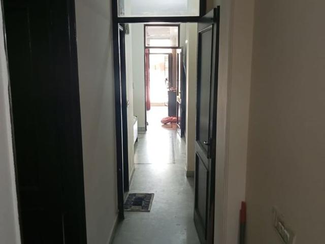 Rental | 3 BHK 200 Sq.Yd. Apartment in Lajpat Nagar