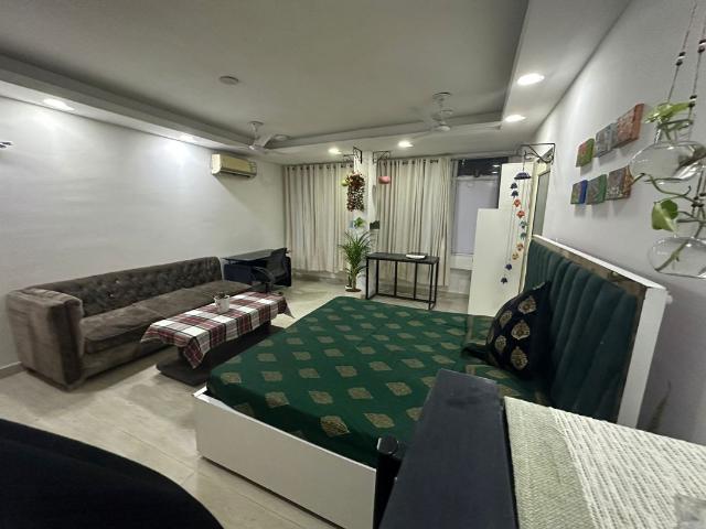 Rental | 3 BHK 200 Sq.Yd. Apartment in Lajpat Nagar I