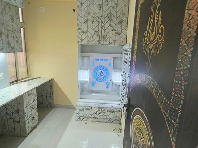 Rental | 3 BHK 2150 Sq.Ft. Apartment in VVIP Mangal