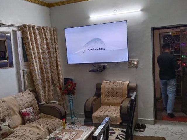 Rental | 3 BHK + 217 Sq.Yd. Apartment in Defence Colony