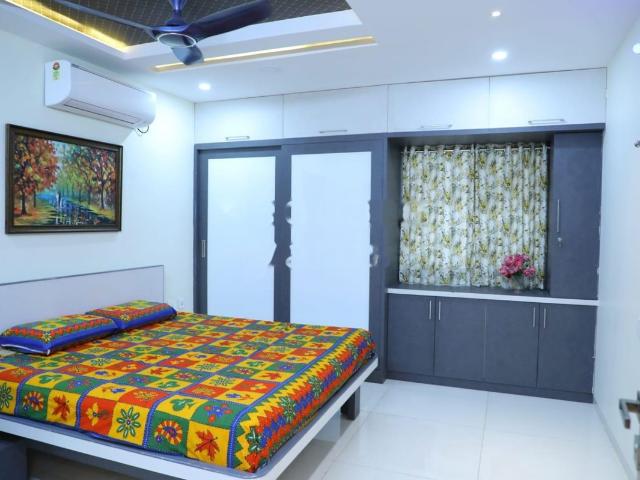 Rental | 3 BHK 2191 Sq.Ft. Apartment in Western Exotica