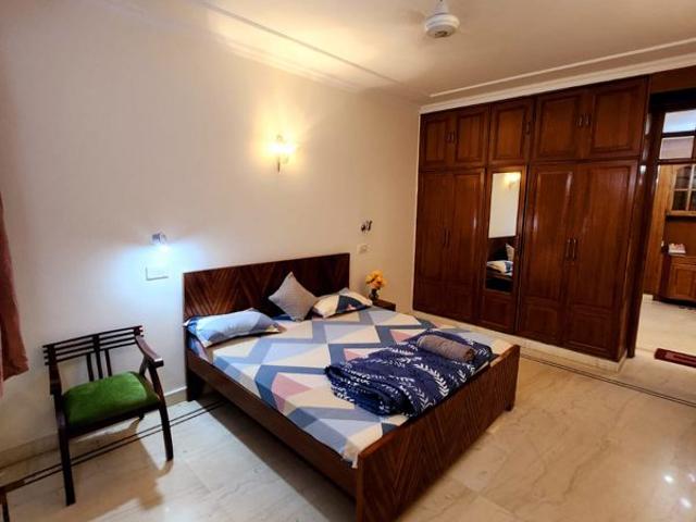 Rental | 3 BHK 2100 Sq.Ft. Apartment in Greater Kailash II