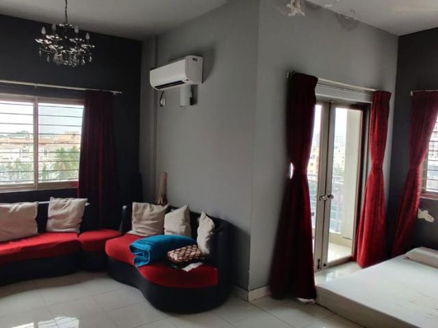 Rental | 3 BHK 2100 Sq.Ft. Apartment in Mantri Classic