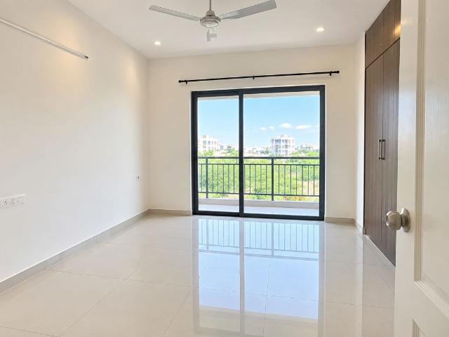 Rental | 3 BHK + 2100 Sq.Ft. Apartment in Richmond Town