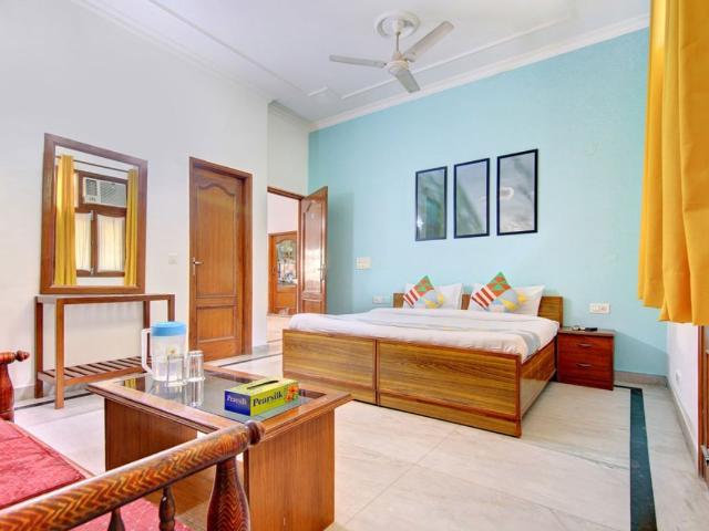 Rental | 3 BHK 210 Sq.Mt. Apartment in RWA Apartments Sector 41