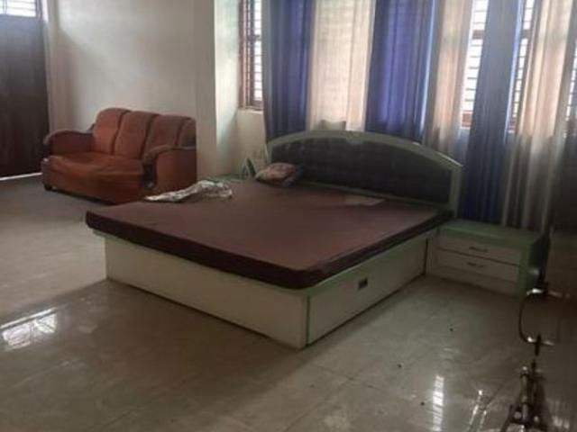 Rental | 3 BHK 2110 Sq.Ft. Apartment in Butler Colony