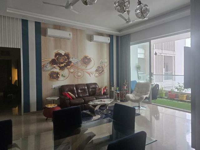 Rental | 3 BHK + 2250 Sq.Ft. Apartment in Omkar Alta Monte