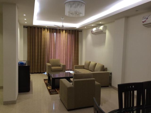 Rental | 3 BHK 2250 Sq.Ft. Apartment in Navjeevan Vihar