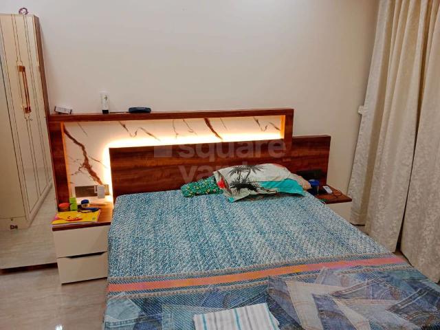 Rental | 3 BHK 2250 Sq.Ft. Apartment in NG Grand Plaza