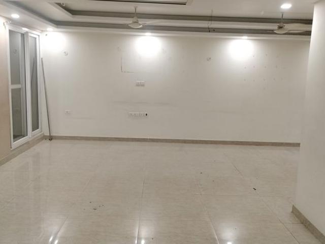 Rental | 3 BHK + 2200 Sq.Ft. Apartment in Amar Shaheed Path