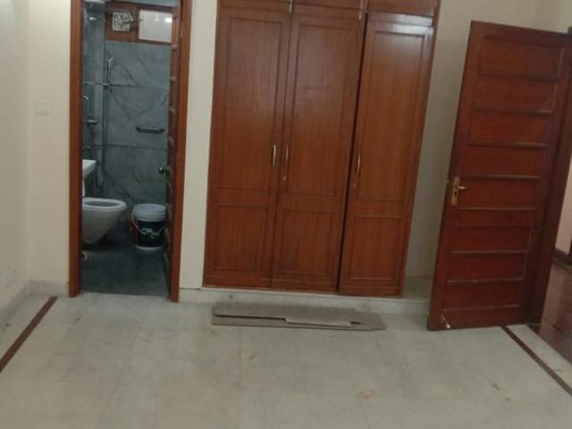 Rental | 3 BHK 2200 Sq.Ft. Apartment in Ansal Sushant Apartments