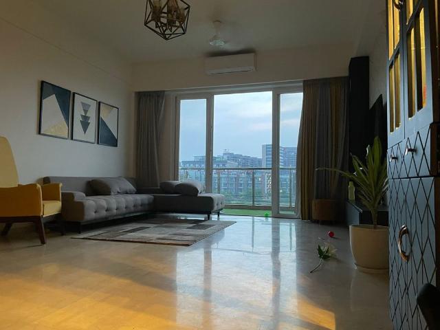 Rental | 3 BHK 2200 Sq.Ft. Apartment in Adani Samsara